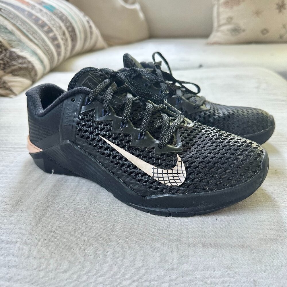 Nike Metcon 6 - Black + Rose Gold